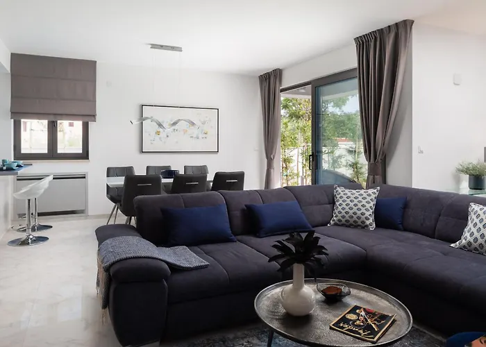 Tina Zadar Villa *
