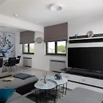 Tina Zadar Villa *