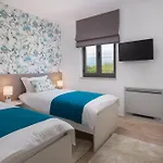 Tina Zadar * Privlaka (Zadar)